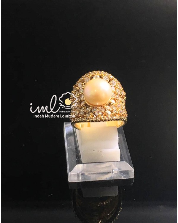 LUXURIOUS RING FRESWATER PEARL